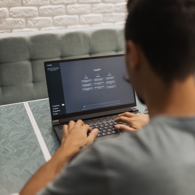 starTech Normandy - Formations et usages du numérique 1 Personne utilisant l'intelligence artificielle (Chat GPT)